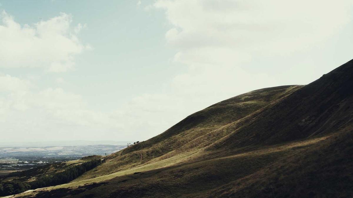 今天是11月1日,长沙、株洲、湘潭、常德等地都拉响了防空警报,这么...